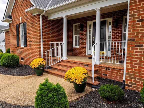 2nd image of 10164 Stags Leap Dr