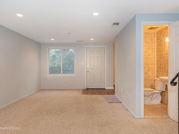 5th image of 845 Golf Ln