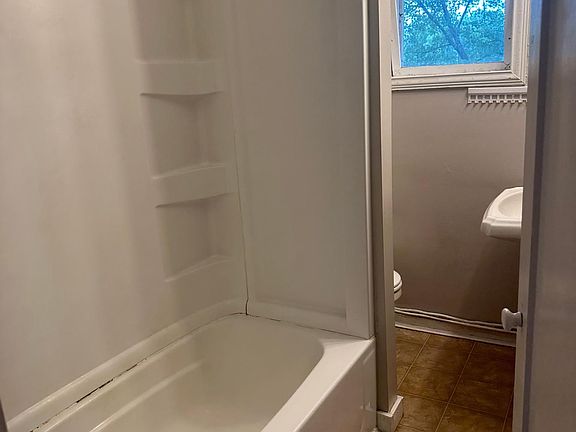 3rd image of 100 Deer Creek Dr #4