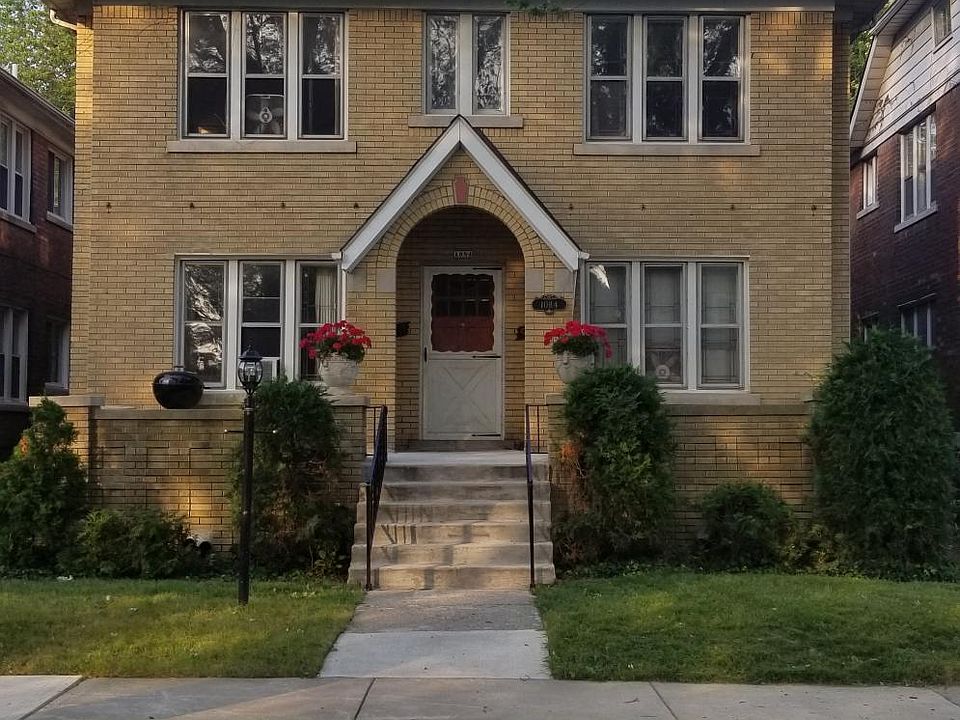 1st image of 1084 Beaconsfield Ave #4