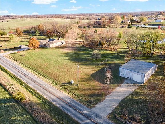 3rd image of 8446 Highway Hh