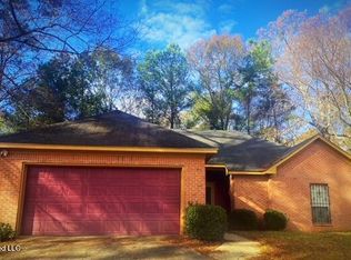 7 Watersview Cv, Jackson, MS 39212