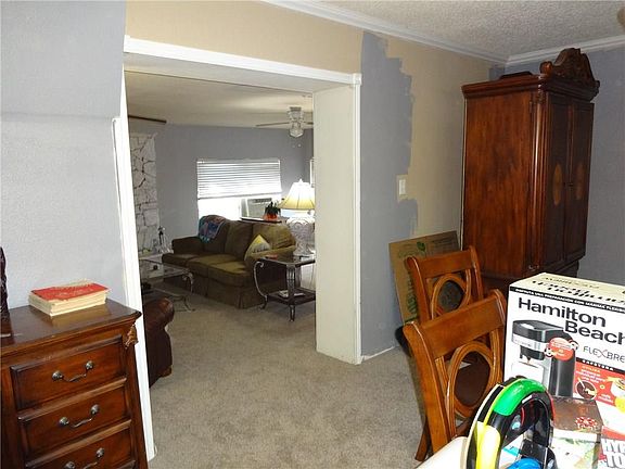 4th image of 4213 Lynn Ter