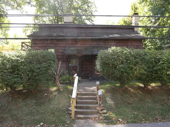 101 E Main St, Newburgh, IN 47630