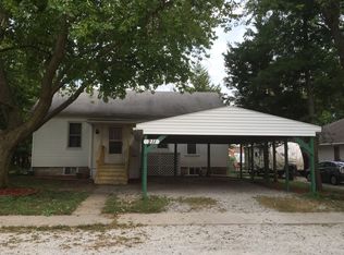 211 Ash St, Chenoa, IL 61726