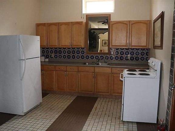 4th image of 710 Orange Ave APT 4