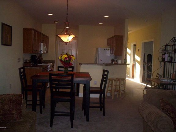 2nd image of 813 Greystone Ct