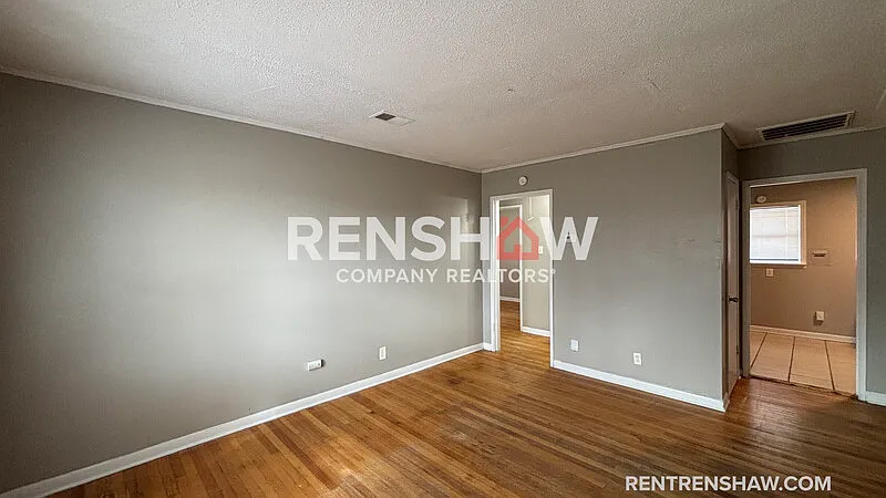 3 bed, 2.0 bath, 1194 sqft, $1,600 — Photo 2