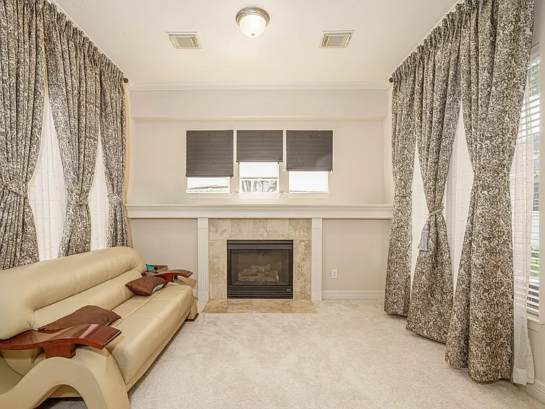 6515 Costa Sienna Ln — Photo 12