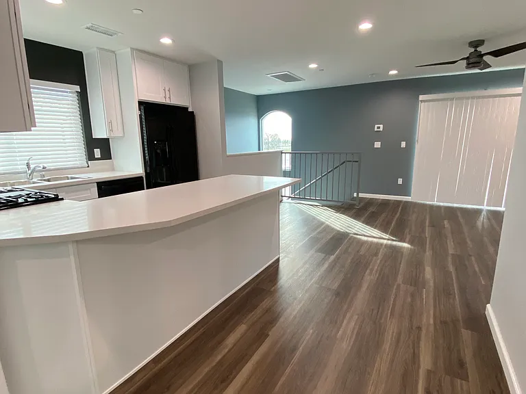 8397 Cherry Ave #501 — Photo 3