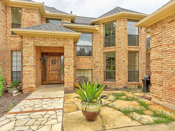 4th image of 2205 Shari Ln