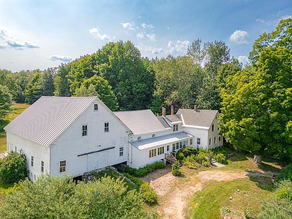 5th image of 32 Don Hunt Road