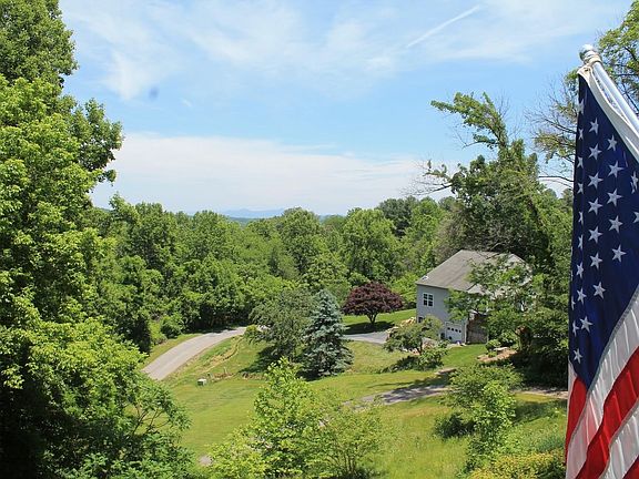 3rd image of 7844 Whistler Dr