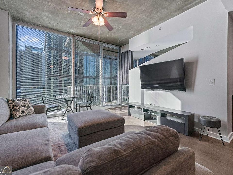 1st image of 400 W Peachtree St NW Unit 1009