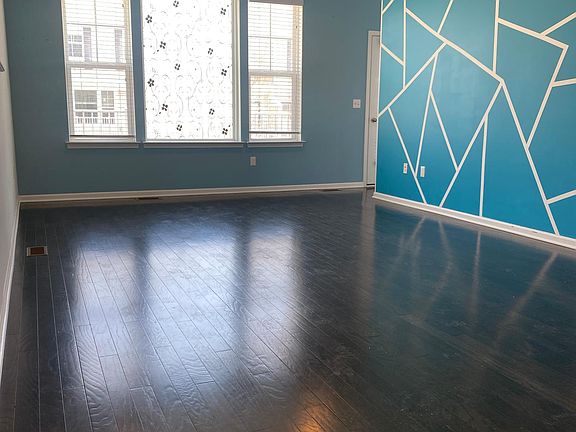 2nd image of 4651 Bradley Cir Unit 5