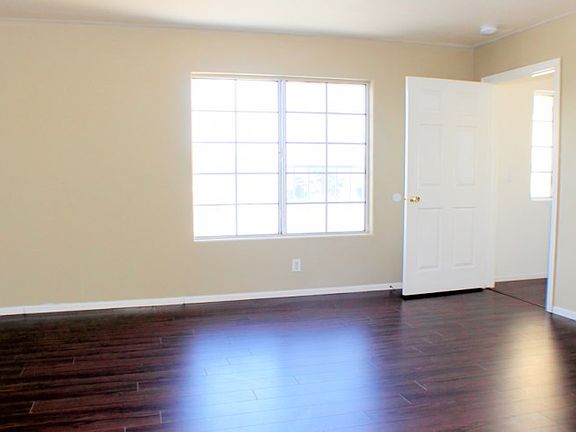 2nd image of 5354 Arlington Ave