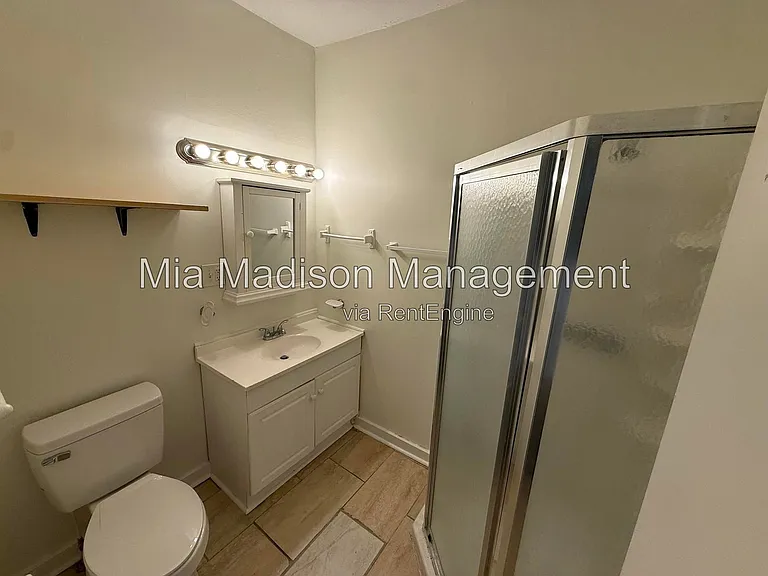 211 W 59th St #A — Photo 35