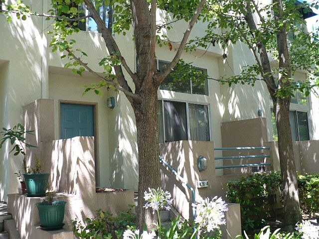 1st image of 426 Galleria Dr APT 4