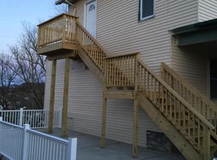 27 Hill St, Manor, PA 15665