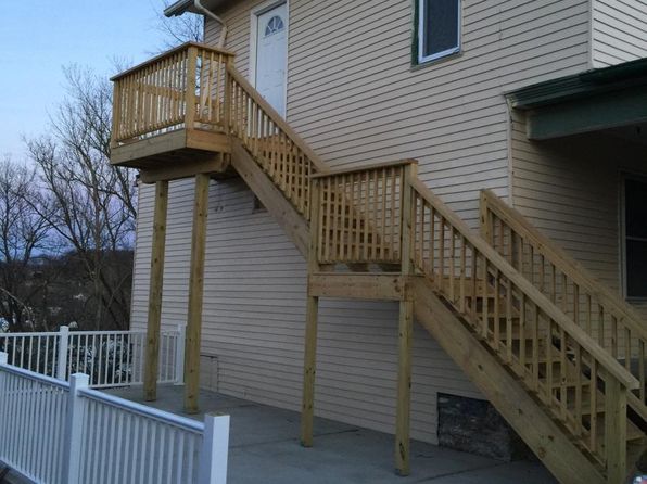 27 Hill St, Manor, PA 15665