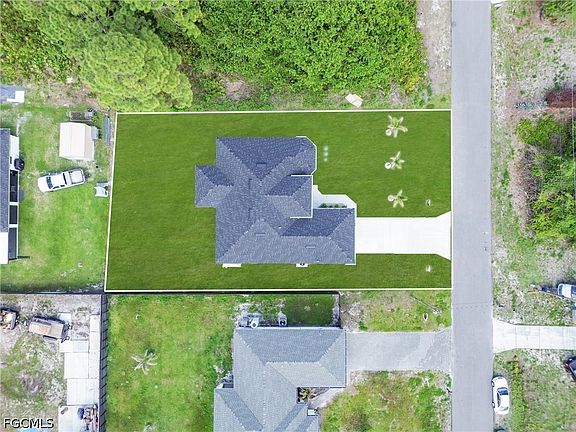 2nd image of 2704 15th St SW