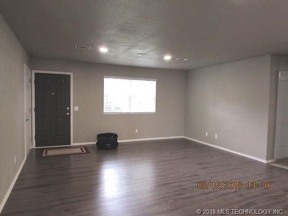 2nd image of 1515 Trenton Cir