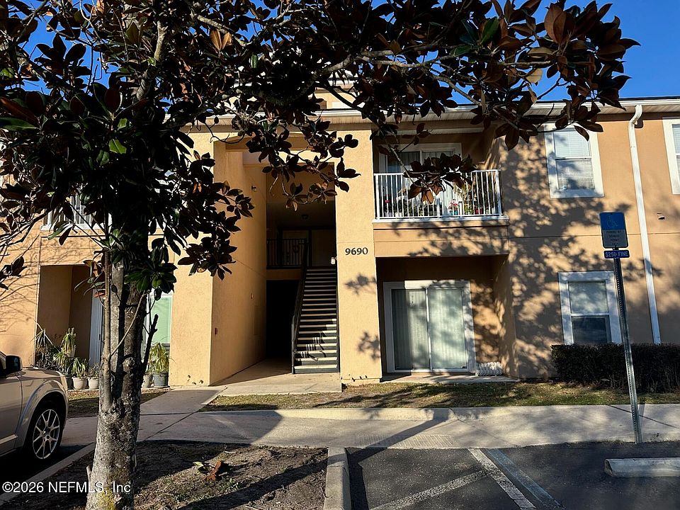 1st image of 9690 AMARANTE Circle #6