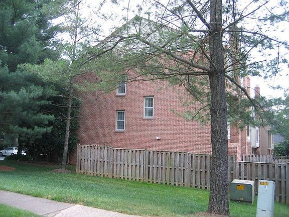 3rd image of 3684 Yorktown Village Pass