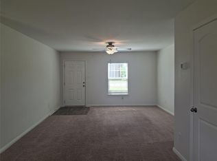 405 Riverdale Dr, Jarrell, TX 76537