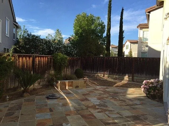 3 bed, 2.5 bath, 1578 sqft, $4,200 — Photo 3