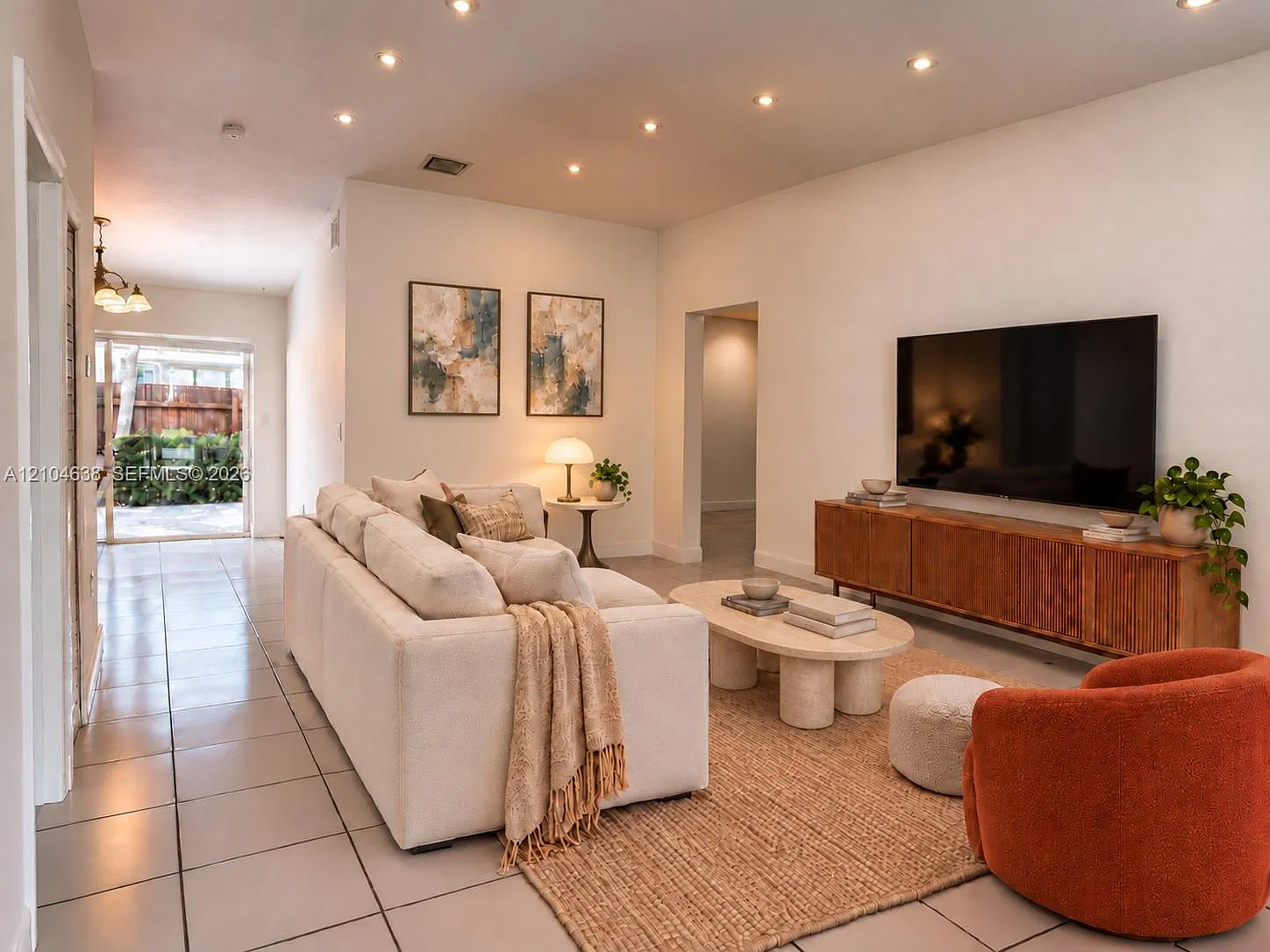 Devon-Aire Villas Sec 6 — Photo 4