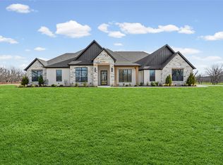 2012 Skylane Dr, Granbury, TX 76049