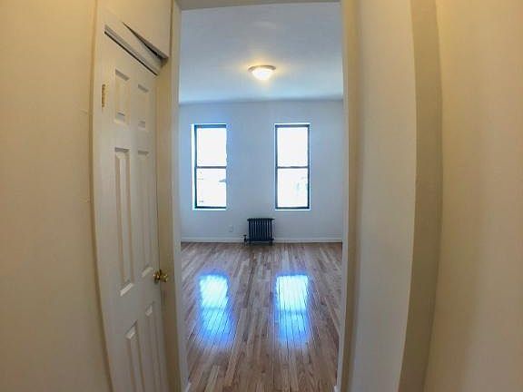 5th image of 560 W 170th St APT 6B