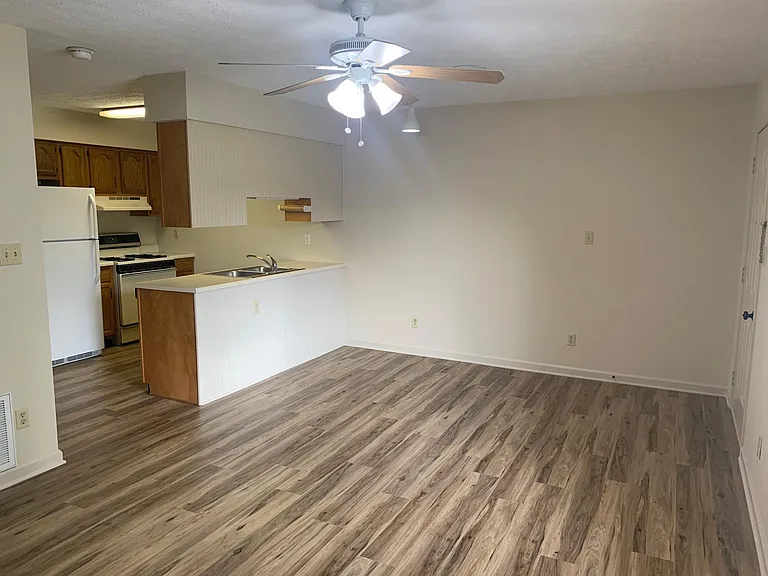 210-2 Theobald Ln #2 — Photo 6