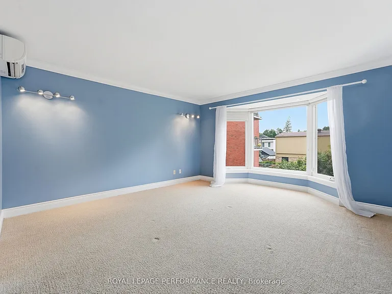 284 Crichton St — Photo 22