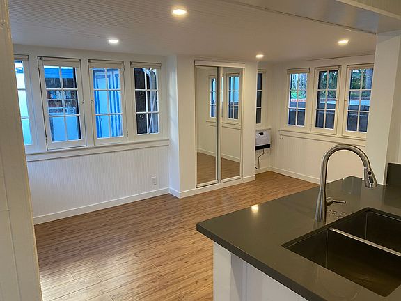 4th image of 721 Manhattan Ave #724