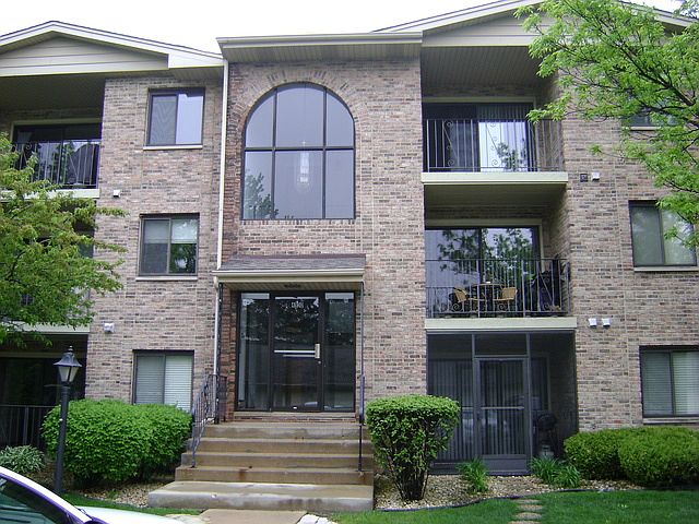 1st image of 4930 134th St APT 109