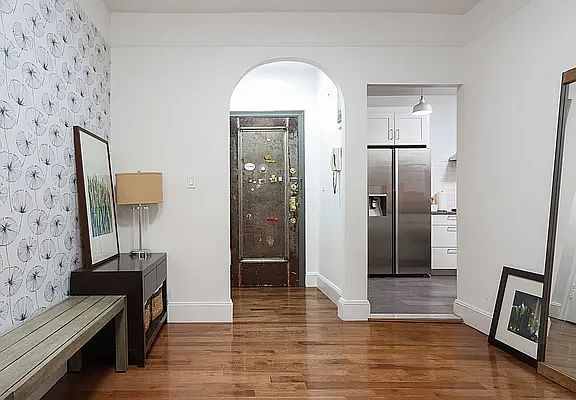 3rd image of 117 Park Ln S #B5d