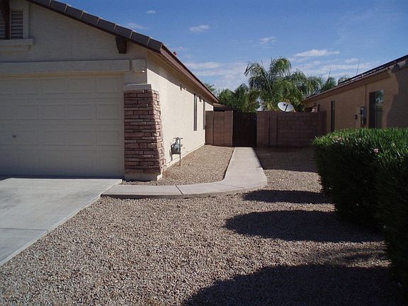 3rd image of 3140 E Cherry Hills Pl
