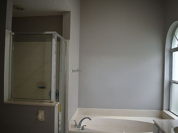 5th image of 480 Eastbridge Dr
