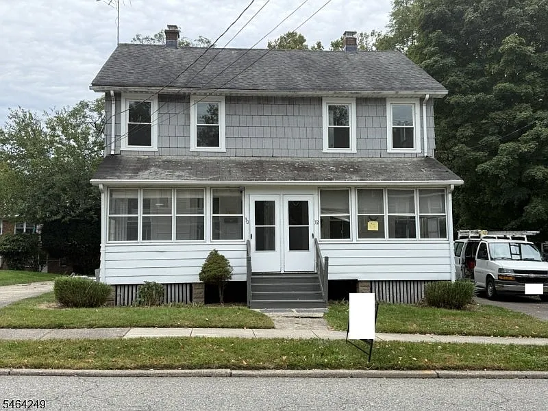 30 Willard St