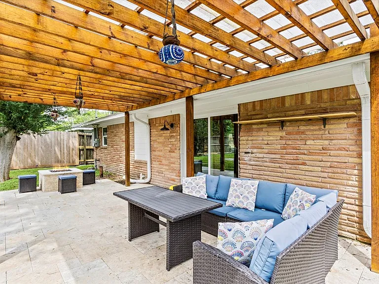 5751 Firenza Dr — Photo 42