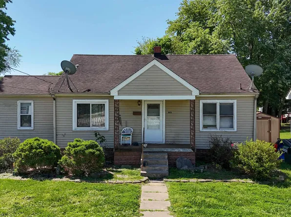 805 E 1st St, Huntingburg, IN 47542