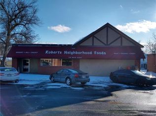 106 W Main St, Roberts, WI 54023