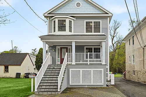 228 Central Ave Photo 1