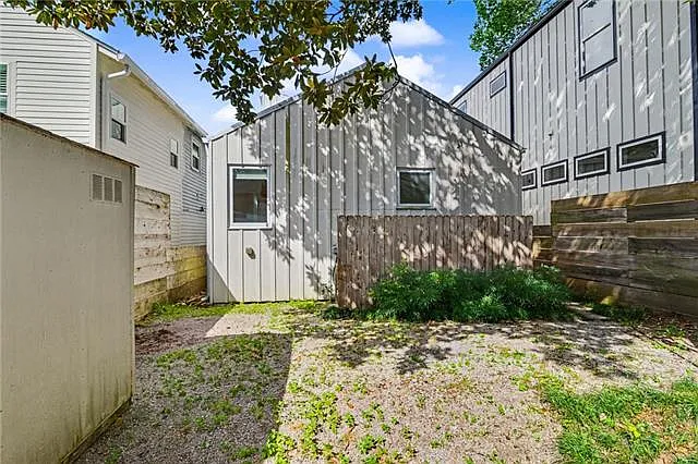 7510 Zimpel St — Photo 9