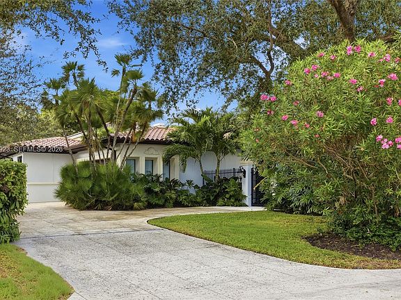 3rd image of 12510 Ramiro St