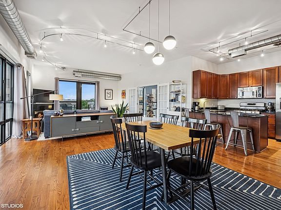 2nd image of 4020 N Damen Ave Unit 408