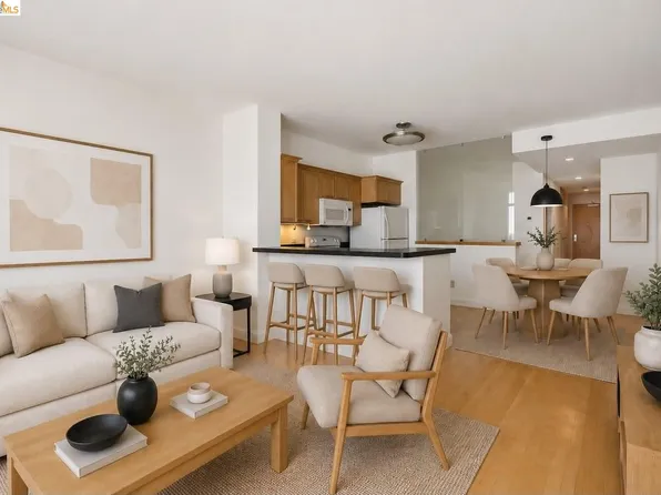 1 Lakeside Dr APT 1608, Oakland, CA 94612