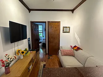 Rented by Apple Exclusive Realty Inc